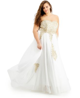 Say Yes to the Prom - Trendy Plus Size Embroidered Strapless Gown