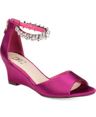 Journee Collection