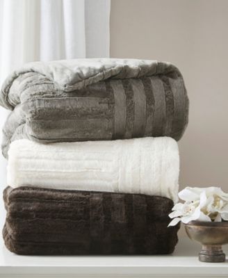 Madison Park - Arctic 50" x 60" Checkerboard Ultra Plush Faux-Fur Down Alternative Throw