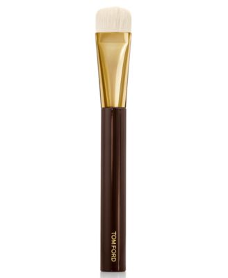 Tom Ford - Shade & Illuminate Brush 04