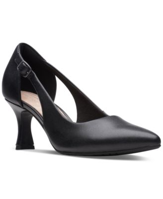 Clarks - Kataleyna Rae Side-Cutout Comfort Pumps