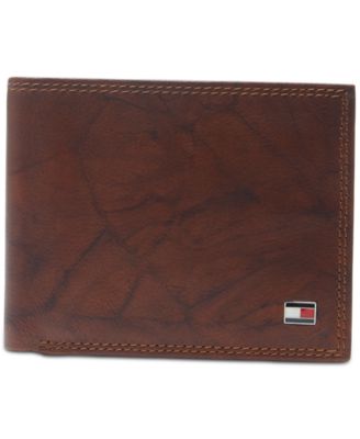 Tommy Hilfiger - Men's Traveler Extra-Capacity Leather Wallet