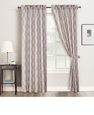 Universal Home Fashions