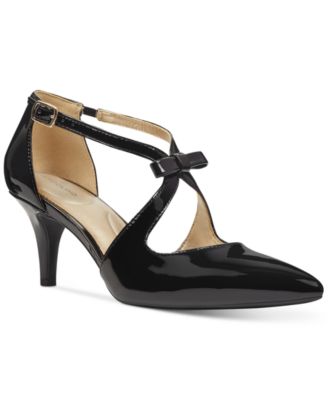 Bandolino - Zeffer Kitten Heel Pump